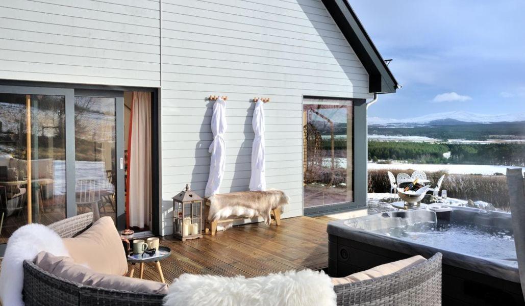 Toms Lodge, Boat Of Garten, Scottish Highlands エクステリア 写真
