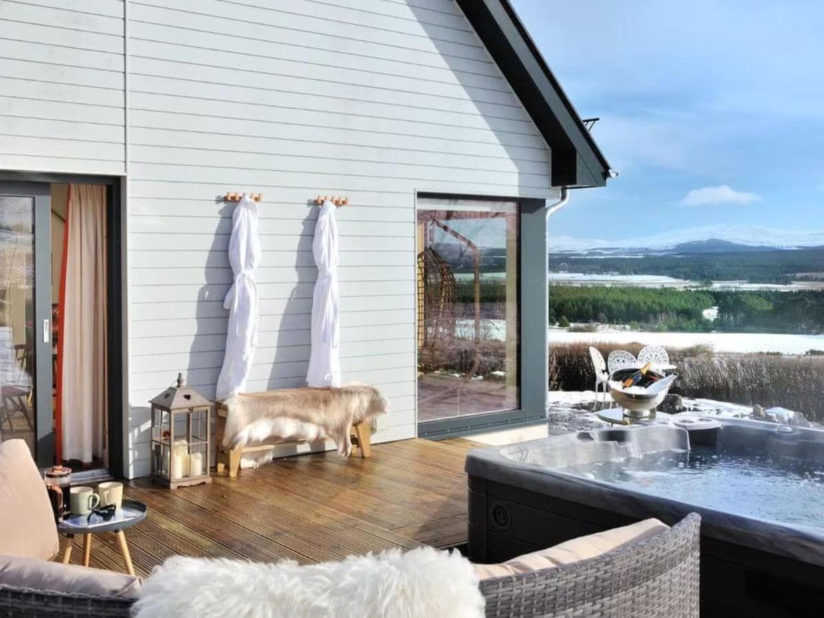 Toms Lodge, Boat Of Garten, Scottish Highlands エクステリア 写真